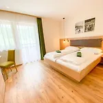 Starchlhof Hotel 3*